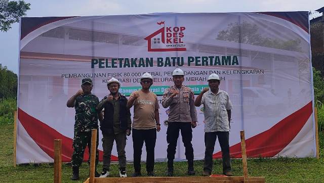 Camat Mojotengah Letakkan Batu Pertama Pembangunan Koperasi Desa Merah Putih di Candirejo